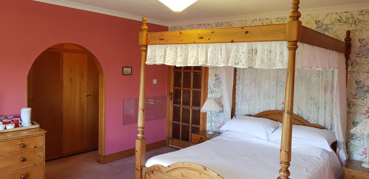 Bed and Breakfast Wychwood House Penally Zewnętrze zdjęcie